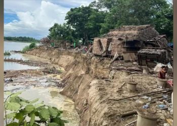 ညောင်တုန်း၌ မြစ်ကမ်းပါးပြိုမှု လူ ၁၀၀ ကျော် နေရေးခက်ခဲနေ