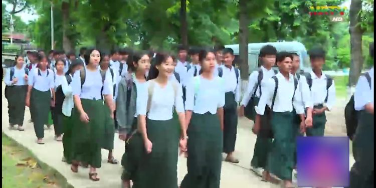 နိုင်ငံတစ်ဝန်း အခြေခံပညာကျောင်းတက်သူ ၆ သန်းနီးပါး ရှိ