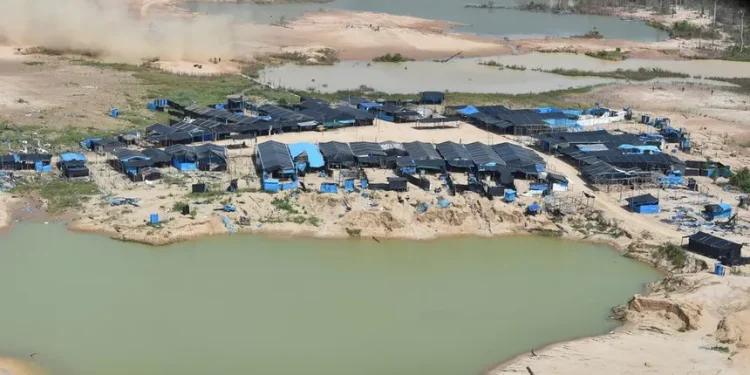 ဘိုလီးဗီးယားသို့ ပြဒါး ၄ တန်တင်ပို့မှု ပီရူး ရပ်ဆိုင်း