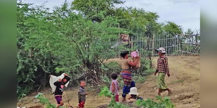 မင်းဘူး၌ မြစ်ရေတက်၍ လူ ၃၀၀ ကျော် ပြောင်းရွှေ့ထားရ