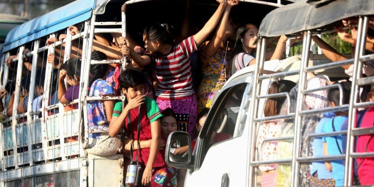အလုပ်လက်မဲ့ပြဿနာဘယ်လိုဖြေရှင်းနိုင်မလဲ