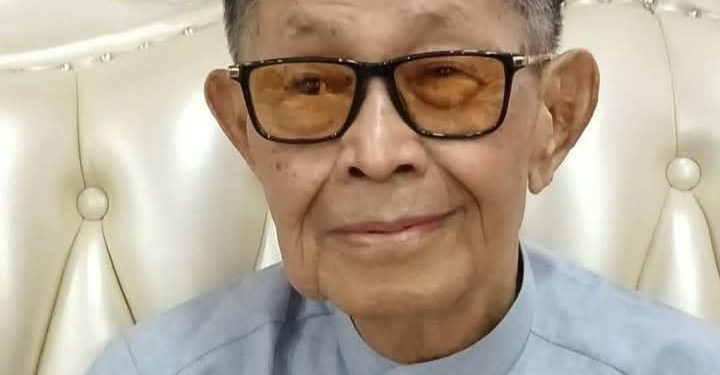 မြန်မာစာဆရာကြီး ဂုဏ်ထူးဦးသိန်းနိုင် ကွယ်လွန်
