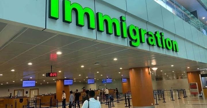 ပြည်ပထွက်ခွာခွင့် လိမ်လည်တင်ပြသူအား ထွက်ခွာခွင့် ပိတ်မည်
