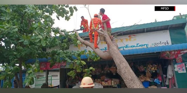မြို့နယ်အချို့၌ မိုးရွာသွန်းပြီးလေပြင်းတိုက်ခတ်မှုများဖြစ်ပေါ်