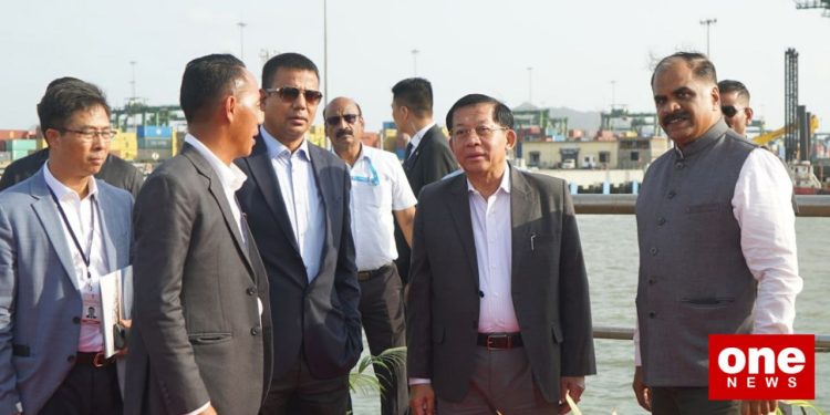 သမ္မတကြီး ဦးမင်းအောင်လှိုင် ဂျဝါဟာလာနေရူးဆိပ်ကမ်းသို့ သွားရောက်လေ့လာ